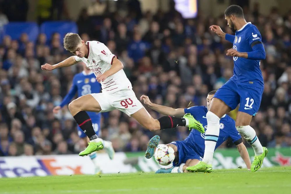 他们虽然依 他们虽然依