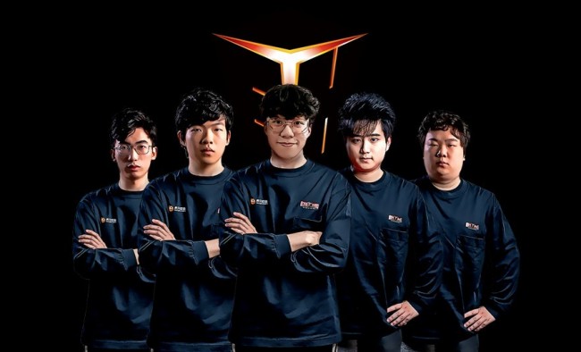 面对如此强 面对如此强